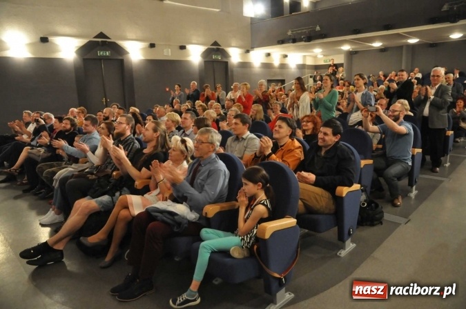 Zdjęcie w galerii na portalu naszraciborz.pl: W Strzesze wystawiono Grosiki na raj Singera  wiadomości z regionu