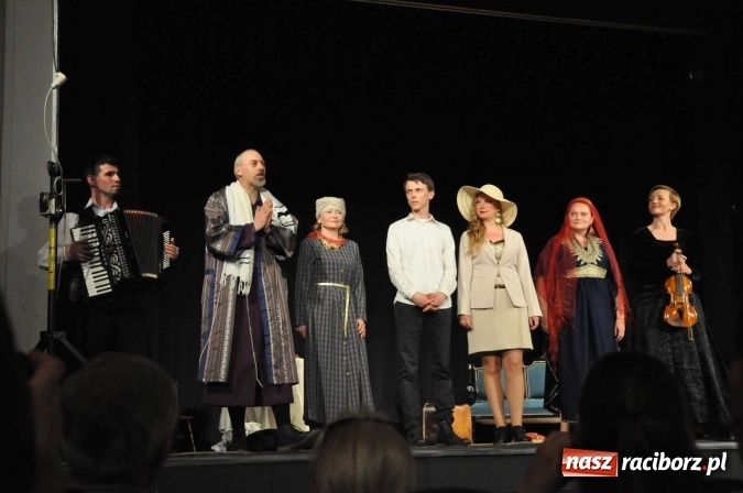 Zdjęcie w galerii na portalu naszraciborz.pl: W Strzesze wystawiono Grosiki na raj Singera  wiadomości z regionu