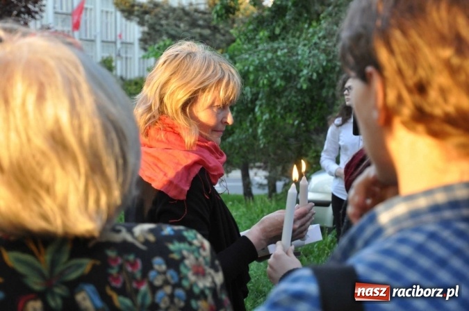 Zdjęcie w galerii na portalu naszraciborz.pl: Na skwerze Kresowian zasadzono Drzewo Pamięci wiadomości z regionu