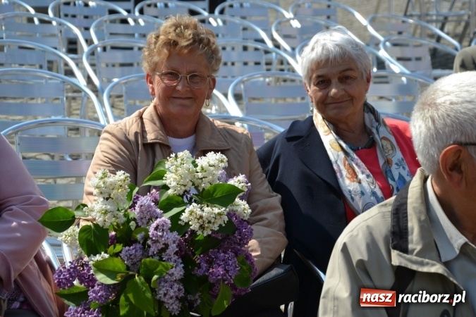 Zdjęcie w galerii na portalu naszraciborz.pl: Hiszpańska muzyka, przepiękne stroje i dekoracje, czyli Poemat dla Hiszpanii na Zamku Piastowskim  wiadomości z regionu