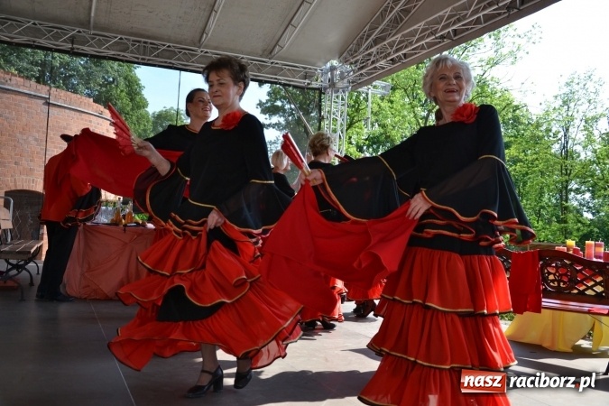 Zdjęcie w galerii na portalu naszraciborz.pl: Hiszpańska muzyka, przepiękne stroje i dekoracje, czyli Poemat dla Hiszpanii na Zamku Piastowskim  wiadomości z regionu