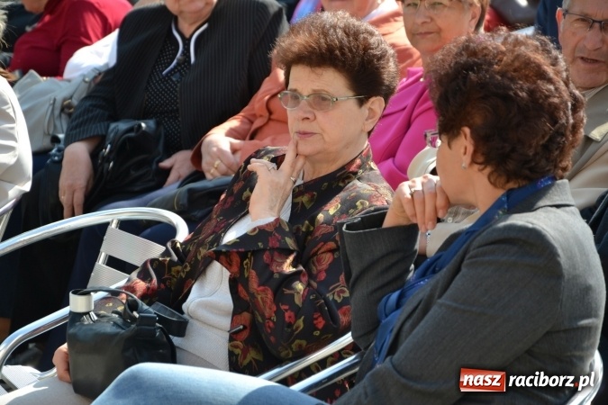 Zdjęcie w galerii na portalu naszraciborz.pl: Hiszpańska muzyka, przepiękne stroje i dekoracje, czyli Poemat dla Hiszpanii na Zamku Piastowskim  wiadomości z regionu