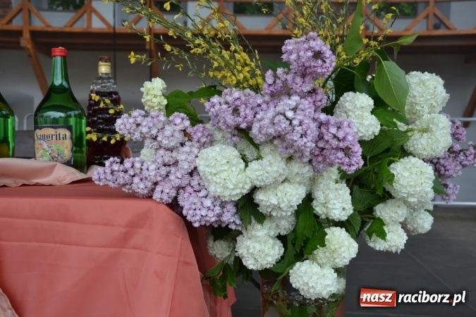 Zdjęcie w galerii na portalu naszraciborz.pl: Hiszpańska muzyka, przepiękne stroje i dekoracje, czyli Poemat dla Hiszpanii na Zamku Piastowskim  wiadomości z regionu