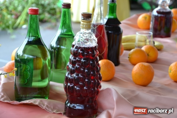 Zdjęcie w galerii na portalu naszraciborz.pl: Hiszpańska muzyka, przepiękne stroje i dekoracje, czyli Poemat dla Hiszpanii na Zamku Piastowskim  wiadomości z regionu