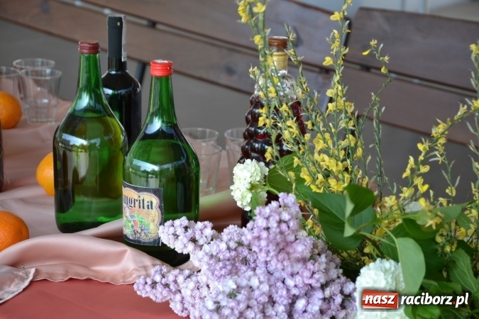 Zdjęcie w galerii na portalu naszraciborz.pl: Hiszpańska muzyka, przepiękne stroje i dekoracje, czyli Poemat dla Hiszpanii na Zamku Piastowskim  wiadomości z regionu