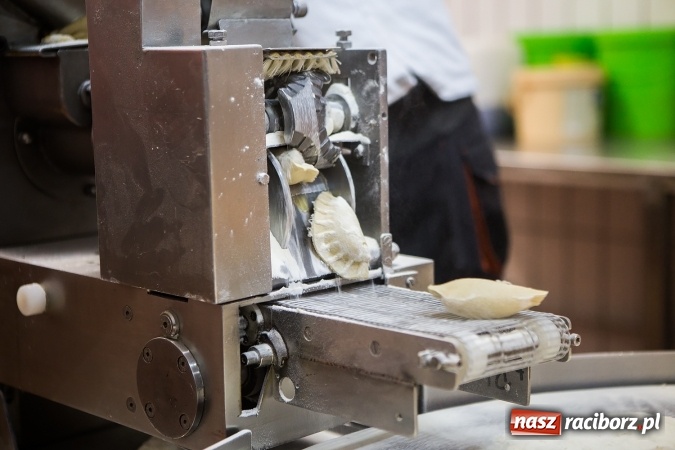 Zdjęcie w galerii na portalu naszraciborz.pl: Zawsze o krok przed konkurencją – Zakład Rzeźniczo-Wędliniarski zaprasza na zakupy! wiadomości z regionu