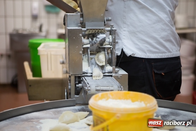 Zdjęcie w galerii na portalu naszraciborz.pl: Zawsze o krok przed konkurencją – Zakład Rzeźniczo-Wędliniarski zaprasza na zakupy! wiadomości z regionu