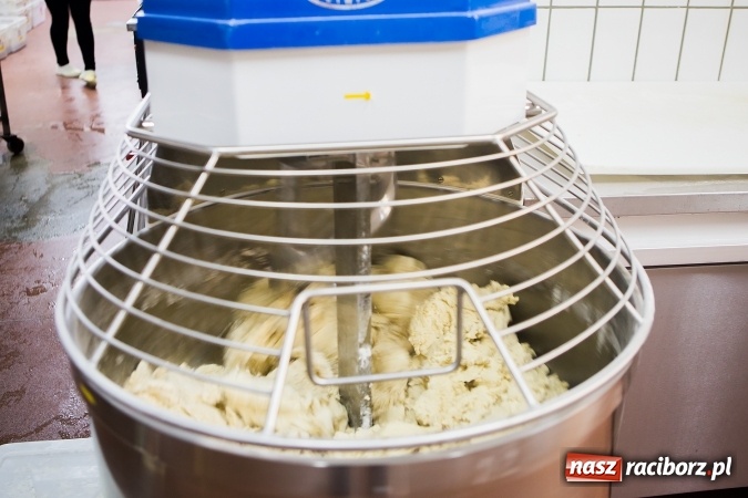 Zdjęcie w galerii na portalu naszraciborz.pl: Zawsze o krok przed konkurencją – Zakład Rzeźniczo-Wędliniarski zaprasza na zakupy! wiadomości z regionu