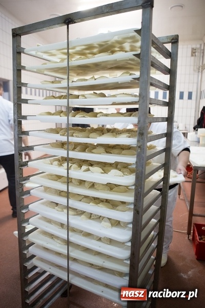 Zdjęcie w galerii na portalu naszraciborz.pl: Zawsze o krok przed konkurencją – Zakład Rzeźniczo-Wędliniarski zaprasza na zakupy! wiadomości z regionu