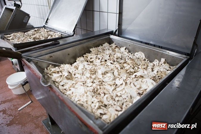 Zdjęcie w galerii na portalu naszraciborz.pl: Zawsze o krok przed konkurencją – Zakład Rzeźniczo-Wędliniarski zaprasza na zakupy! wiadomości z regionu