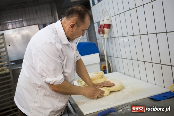 Zdjęcie w galerii na portalu naszraciborz.pl: Zawsze o krok przed konkurencją – Zakład Rzeźniczo-Wędliniarski zaprasza na zakupy! wiadomości z regionu