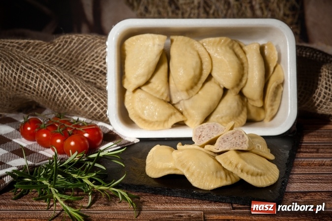 Zdjęcie w galerii na portalu naszraciborz.pl: Zawsze o krok przed konkurencją – Zakład Rzeźniczo-Wędliniarski zaprasza na zakupy! wiadomości z regionu