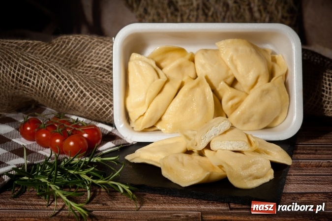 Zdjęcie w galerii na portalu naszraciborz.pl: Zawsze o krok przed konkurencją – Zakład Rzeźniczo-Wędliniarski zaprasza na zakupy! wiadomości z regionu