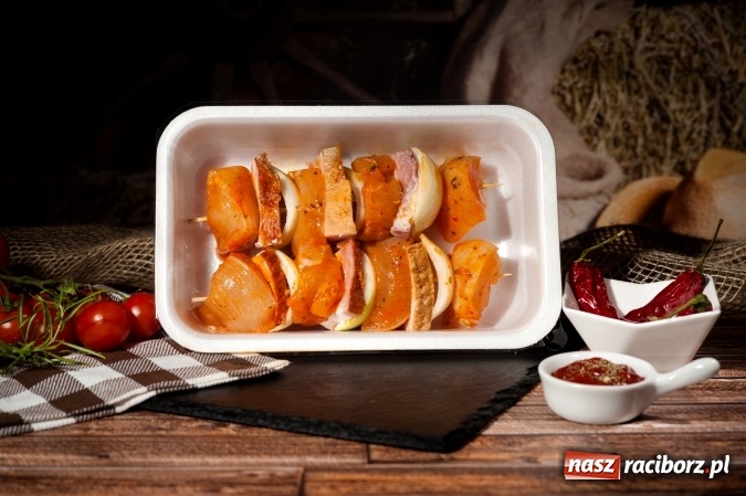 Zdjęcie w galerii na portalu naszraciborz.pl: Zawsze o krok przed konkurencją – Zakład Rzeźniczo-Wędliniarski zaprasza na zakupy! wiadomości z regionu