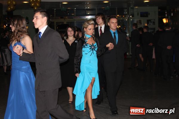 Zdjęcie w galerii na portalu naszraciborz.pl: Studniówka I LO: Poloneza czas zacząć... wiadomości z regionu