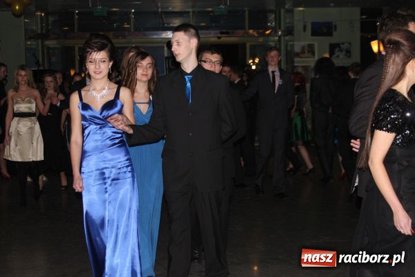 Zdjęcie w galerii na portalu naszraciborz.pl: Studniówka I LO: Poloneza czas zacząć... wiadomości z regionu