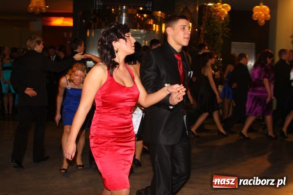 Zdjęcie w galerii na portalu naszraciborz.pl: Studniówka I LO: Poloneza czas zacząć... wiadomości z regionu