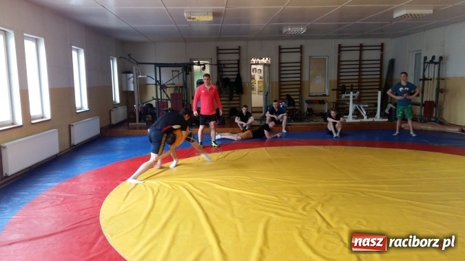 Zdjęcie w galerii na portalu naszraciborz.pl: Podopieczni MOW w Rudach z wizytą w LKS Dąb Brzeźnica wiadomości z regionu