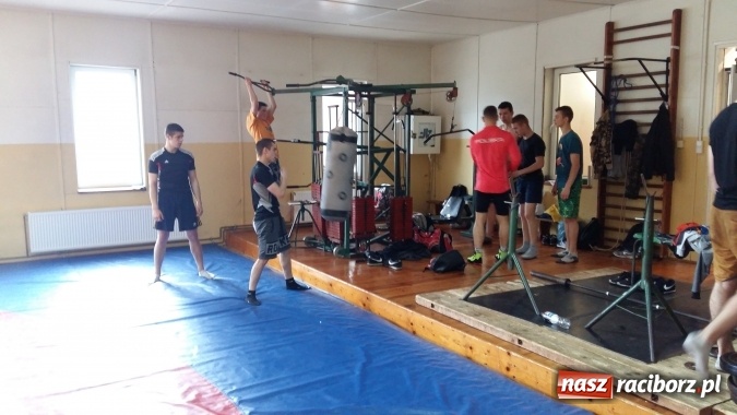 Zdjęcie w galerii na portalu naszraciborz.pl: Podopieczni MOW w Rudach z wizytą w LKS Dąb Brzeźnica wiadomości z regionu