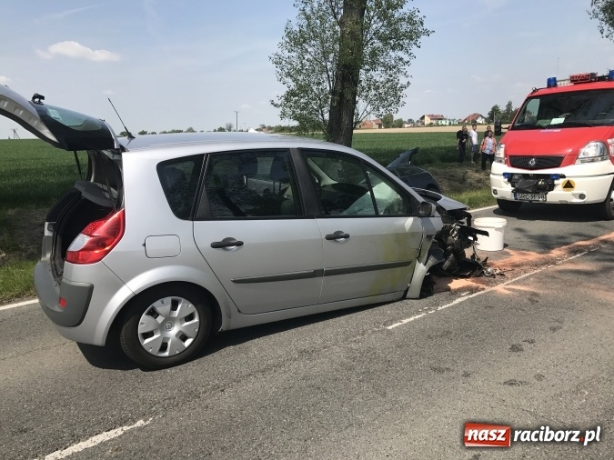 Zdjęcie w galerii na portalu naszraciborz.pl: Wypadek na trasie Pietrowice Wielkie - Racibórz. Dwie osoby w szpitalu, sprawca doznał urazu kręgosłupa  wiadomości z regionu