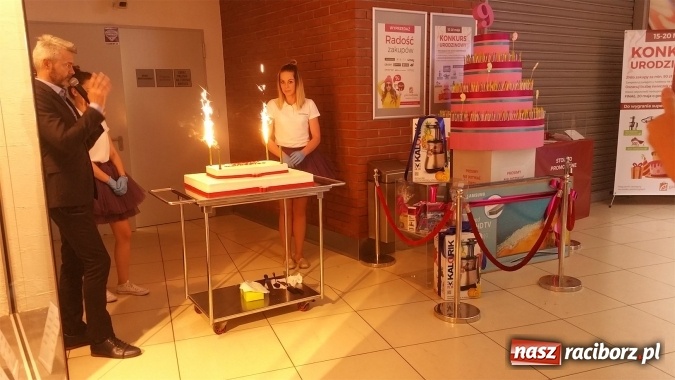 Zdjęcie w galerii na portalu naszraciborz.pl: Dziewiąte urodziny Galerii Młyńskiej za nami wiadomości z regionu