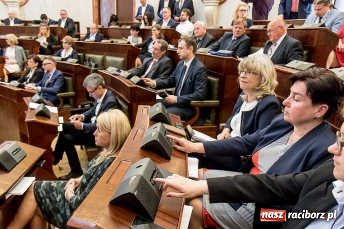 Zdjęcie w galerii na portalu naszraciborz.pl: Sejmik Województwa Śląskiego opowiedział się za odbudową Odrzańskiej Drogi Wodnej  wiadomości z regionu