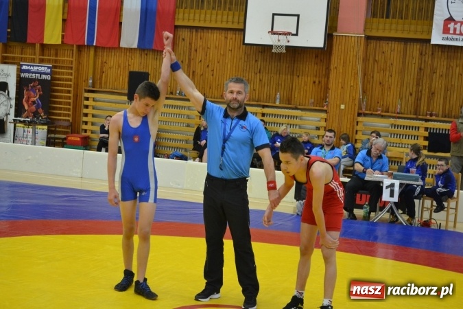 Zdjęcie w galerii na portalu naszraciborz.pl: Świetny start zapaśników Unii Racibórz w Czechach wiadomości z regionu