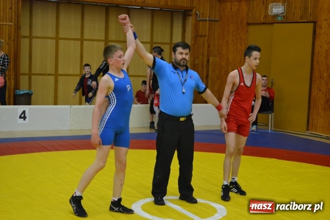 Zdjęcie w galerii na portalu naszraciborz.pl: Świetny start zapaśników Unii Racibórz w Czechach wiadomości z regionu