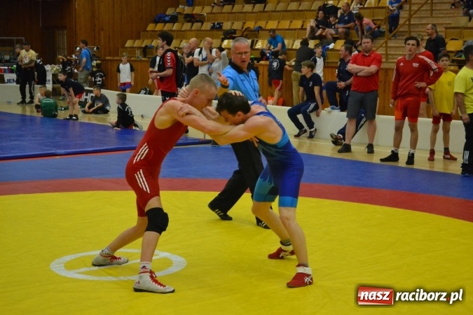 Zdjęcie w galerii na portalu naszraciborz.pl: Świetny start zapaśników Unii Racibórz w Czechach wiadomości z regionu