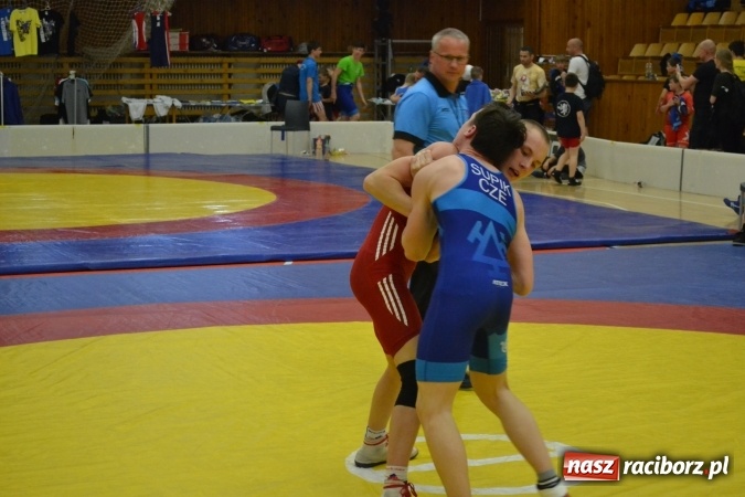 Zdjęcie w galerii na portalu naszraciborz.pl: Świetny start zapaśników Unii Racibórz w Czechach wiadomości z regionu