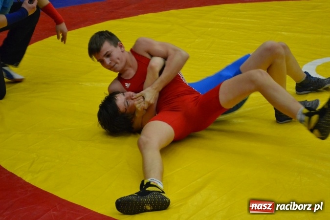 Zdjęcie w galerii na portalu naszraciborz.pl: Świetny start zapaśników Unii Racibórz w Czechach wiadomości z regionu