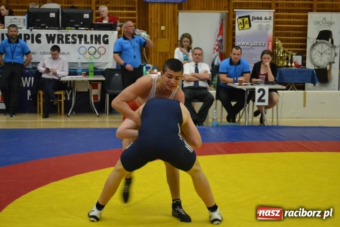 Zdjęcie w galerii na portalu naszraciborz.pl: Świetny start zapaśników Unii Racibórz w Czechach wiadomości z regionu