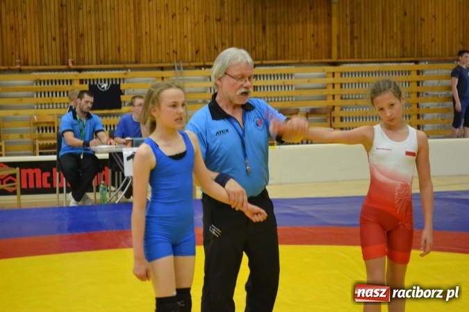 Zdjęcie w galerii na portalu naszraciborz.pl: Świetny start zapaśników Unii Racibórz w Czechach wiadomości z regionu