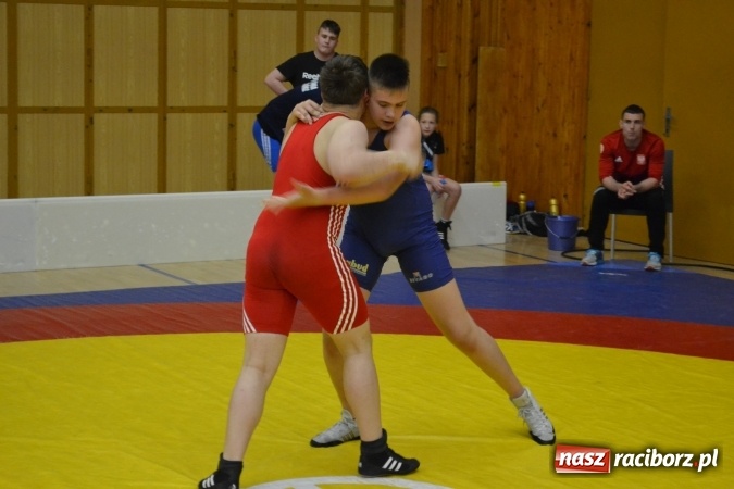 Zdjęcie w galerii na portalu naszraciborz.pl: Świetny start zapaśników Unii Racibórz w Czechach wiadomości z regionu