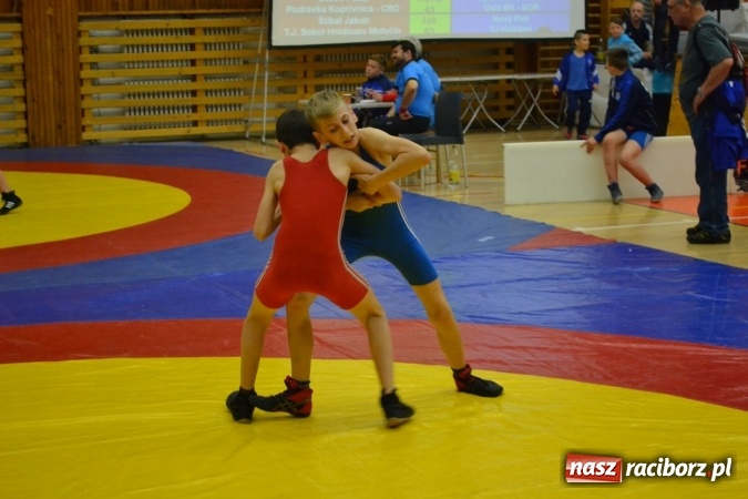 Zdjęcie w galerii na portalu naszraciborz.pl: Świetny start zapaśników Unii Racibórz w Czechach wiadomości z regionu