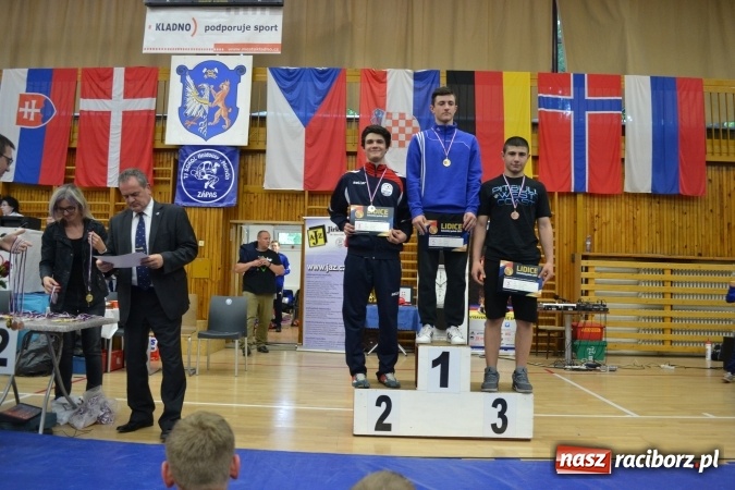 Zdjęcie w galerii na portalu naszraciborz.pl: Świetny start zapaśników Unii Racibórz w Czechach wiadomości z regionu