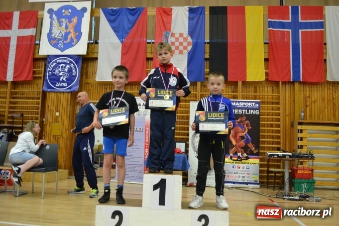 Zdjęcie w galerii na portalu naszraciborz.pl: Świetny start zapaśników Unii Racibórz w Czechach wiadomości z regionu