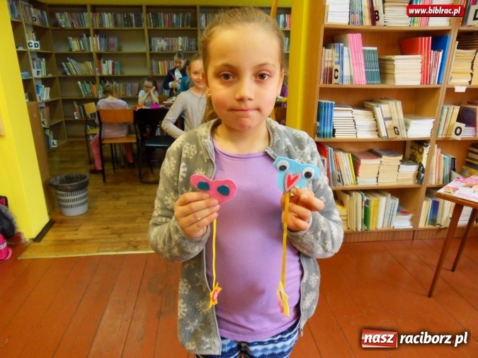 Zdjęcie w galerii na portalu naszraciborz.pl: Warsztatowy zawrót głowy w bibliotece w Markowicach  wiadomości z regionu