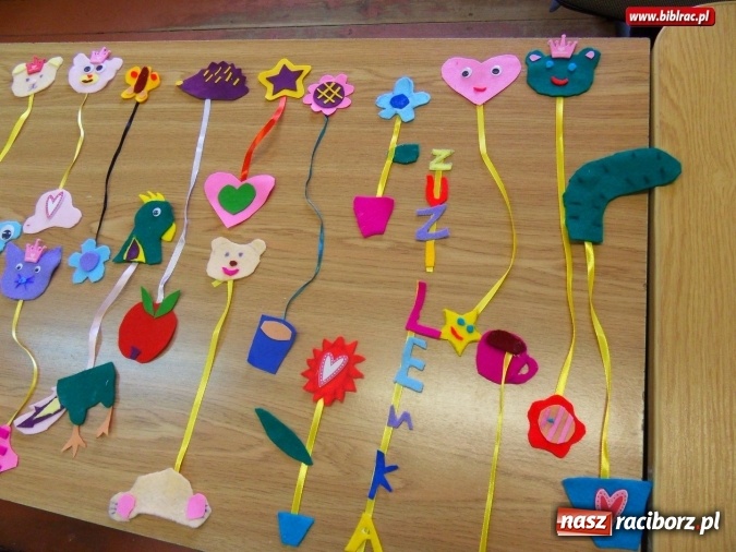 Zdjęcie w galerii na portalu naszraciborz.pl: Warsztatowy zawrót głowy w bibliotece w Markowicach  wiadomości z regionu