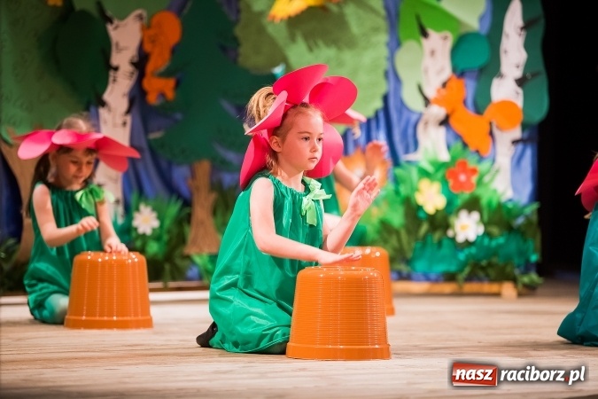 Zdjęcie w galerii na portalu naszraciborz.pl: X Mini Festiwal Przedszkolaków w DK Strzecha wiadomości z regionu