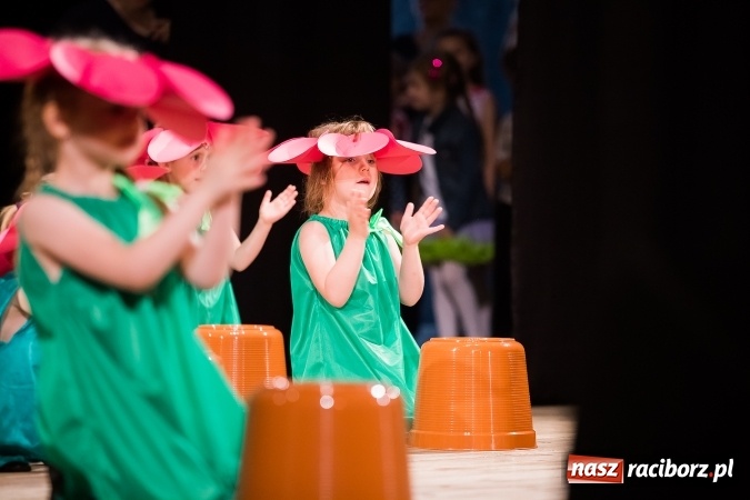 Zdjęcie w galerii na portalu naszraciborz.pl: X Mini Festiwal Przedszkolaków w DK Strzecha wiadomości z regionu