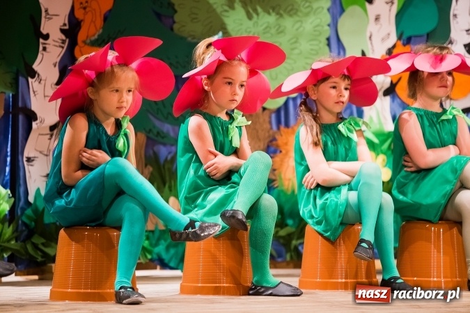 Zdjęcie w galerii na portalu naszraciborz.pl: X Mini Festiwal Przedszkolaków w DK Strzecha wiadomości z regionu