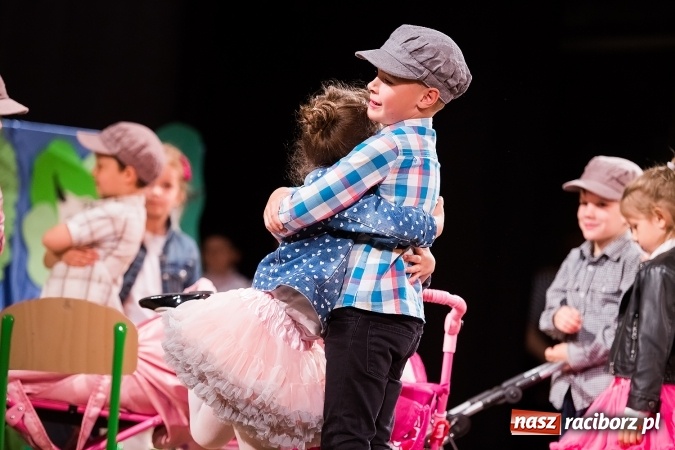 Zdjęcie w galerii na portalu naszraciborz.pl: X Mini Festiwal Przedszkolaków w DK Strzecha wiadomości z regionu