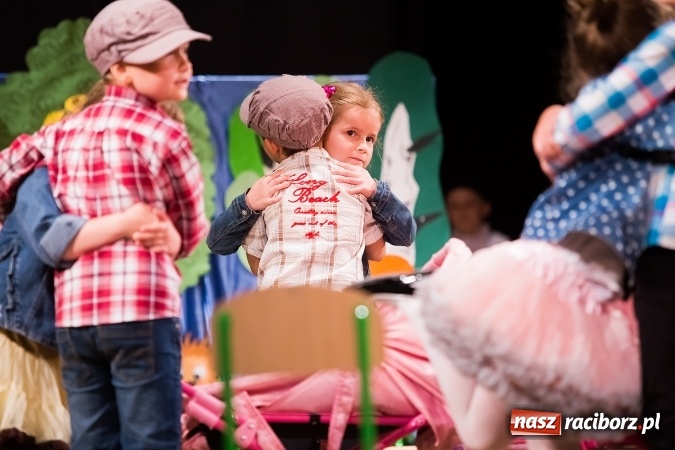 Zdjęcie w galerii na portalu naszraciborz.pl: X Mini Festiwal Przedszkolaków w DK Strzecha wiadomości z regionu