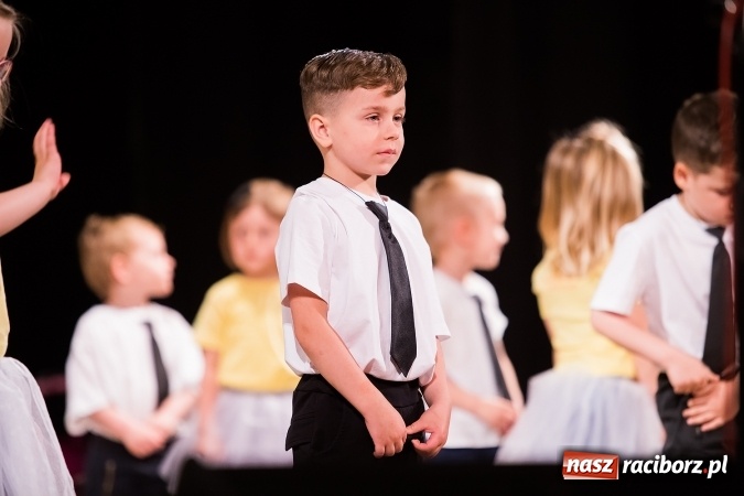 Zdjęcie w galerii na portalu naszraciborz.pl: X Mini Festiwal Przedszkolaków w DK Strzecha wiadomości z regionu
