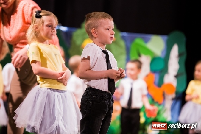 Zdjęcie w galerii na portalu naszraciborz.pl: X Mini Festiwal Przedszkolaków w DK Strzecha wiadomości z regionu
