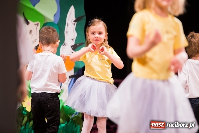 Zdjęcie w galerii na portalu naszraciborz.pl: X Mini Festiwal Przedszkolaków w DK Strzecha wiadomości z regionu