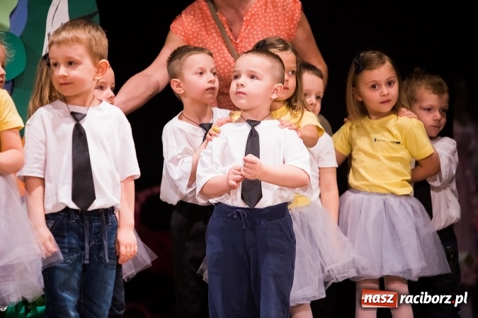 Zdjęcie w galerii na portalu naszraciborz.pl: X Mini Festiwal Przedszkolaków w DK Strzecha wiadomości z regionu