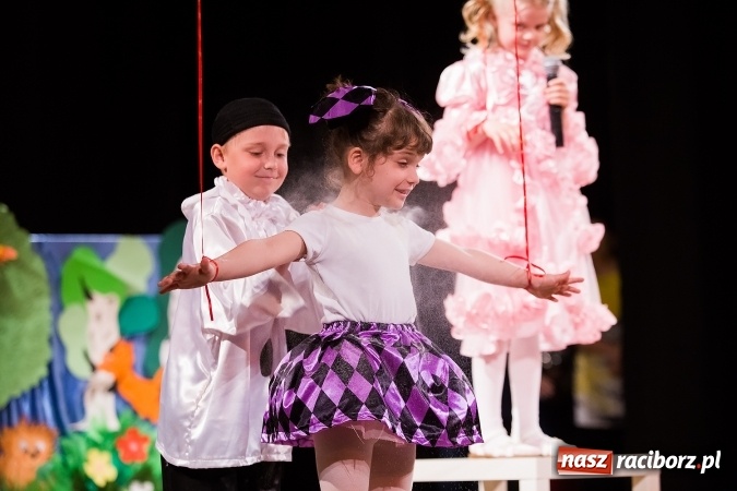 Zdjęcie w galerii na portalu naszraciborz.pl: X Mini Festiwal Przedszkolaków w DK Strzecha wiadomości z regionu