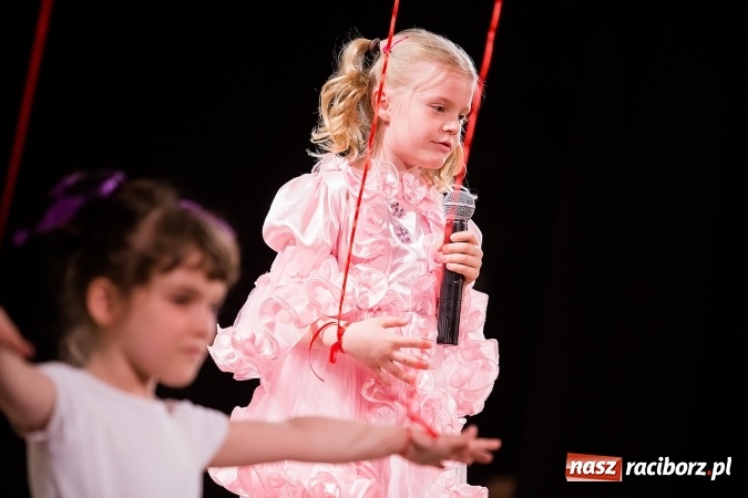 Zdjęcie w galerii na portalu naszraciborz.pl: X Mini Festiwal Przedszkolaków w DK Strzecha wiadomości z regionu